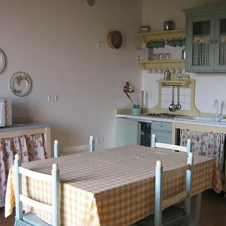 Lägenhet Ferienhaus In Padenghe Sul Garda 3 *